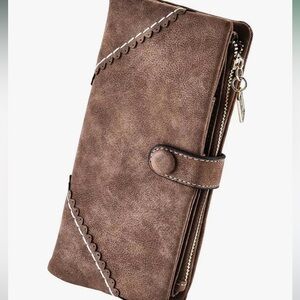 NWOT Women Vegan Leather Wallet Bifold Large Capacity Card Organizer Brown